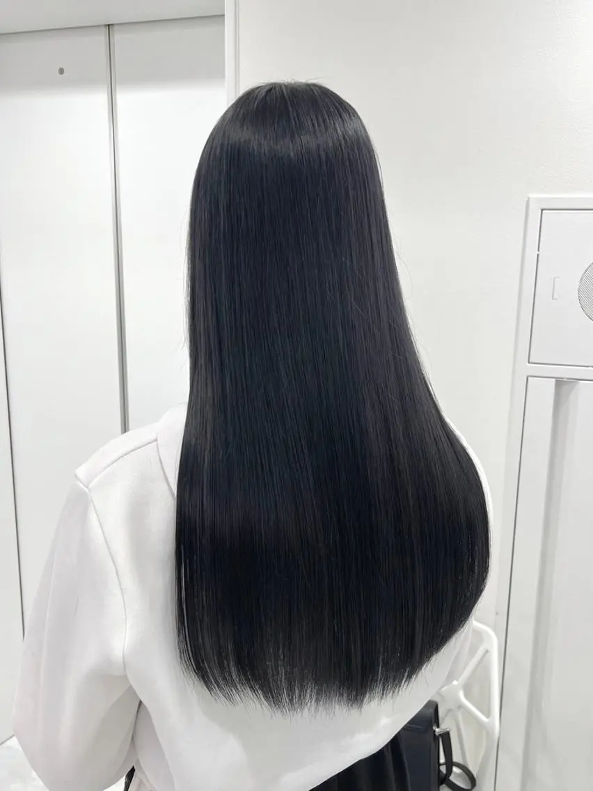 ロング 🩶トレンド暗髪 カラー🩶／横浜のヘアスタイル