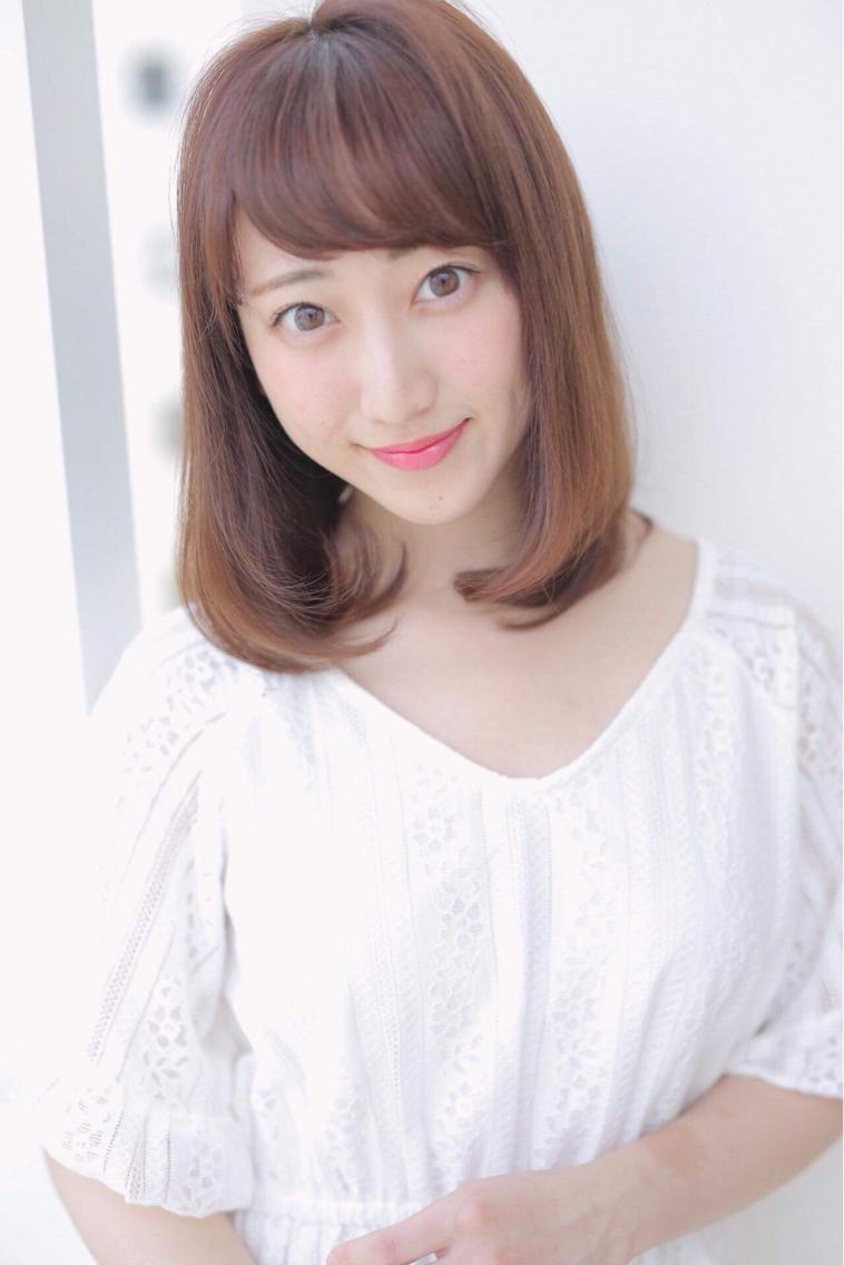 ミディアム 小川 海のヘアスタイル