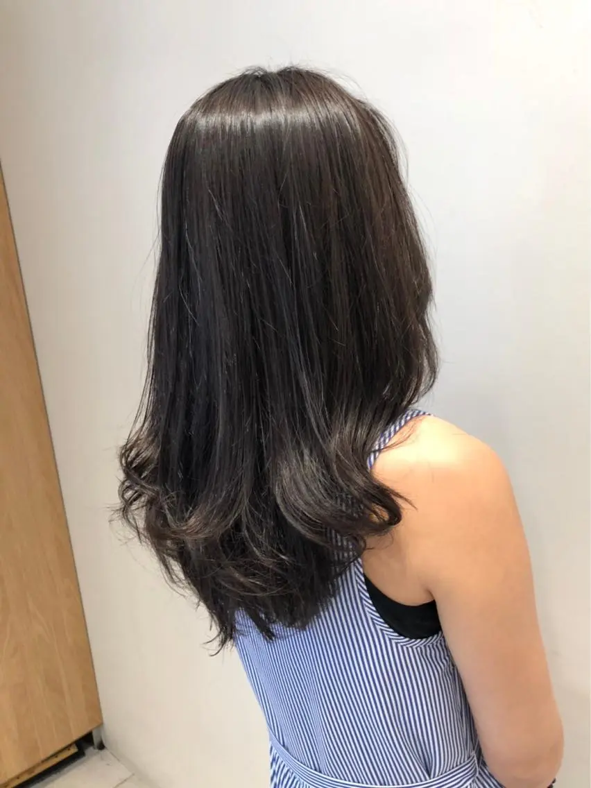 セミロング 🤎小顔レイヤー /ベージュ🤎友香のヘアスタイル