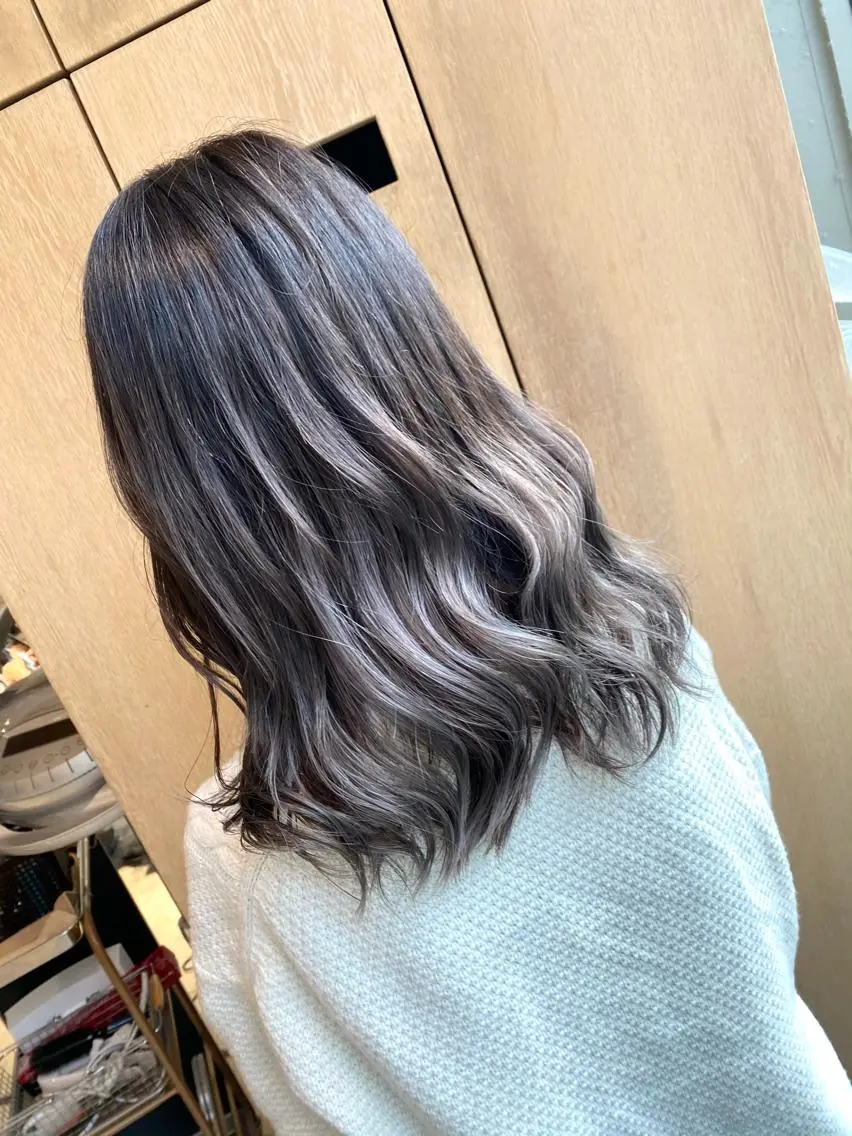 セミロング カラー ヘアカラー トリートメント 🌈艶カラー× メンズパーマ永埜🌈のヘアスタイル