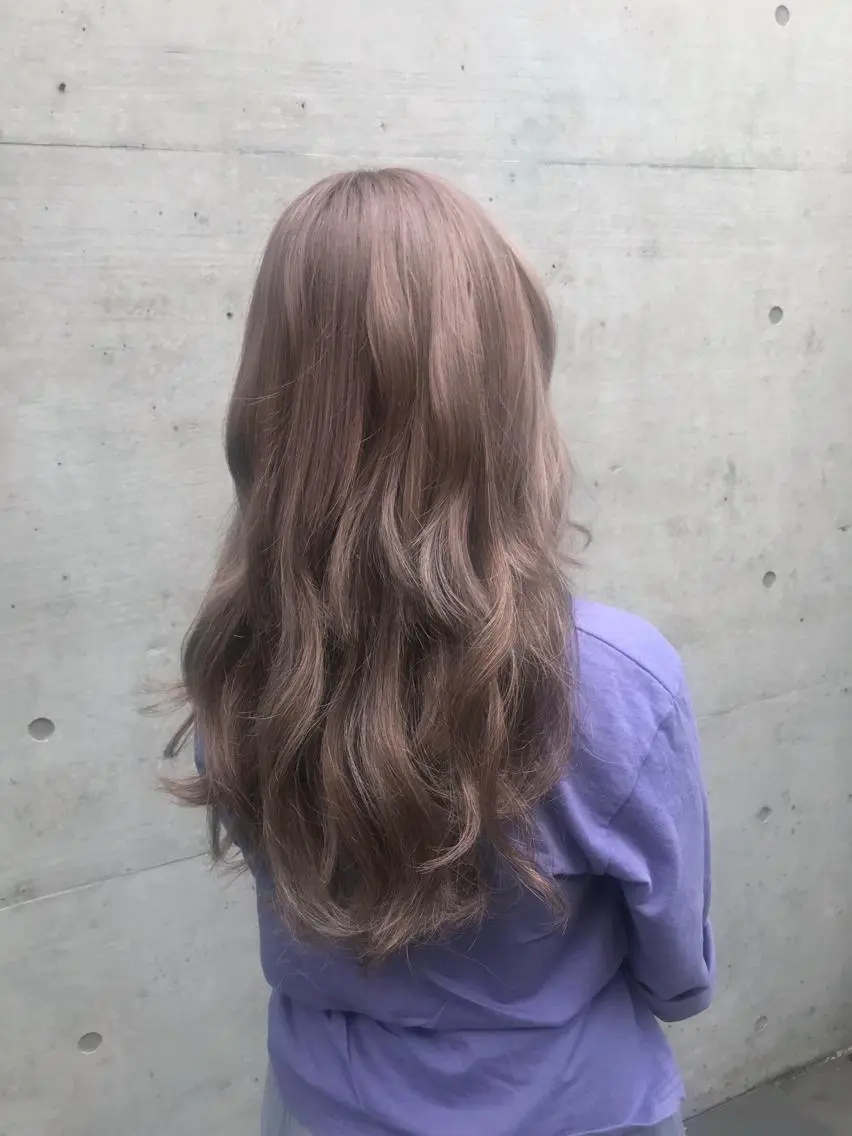 ロング カラー ベージュカラー ブリーチ パープルカラー エクステ 色落ちまでキレイに! !女性サロンのヘアスタイル