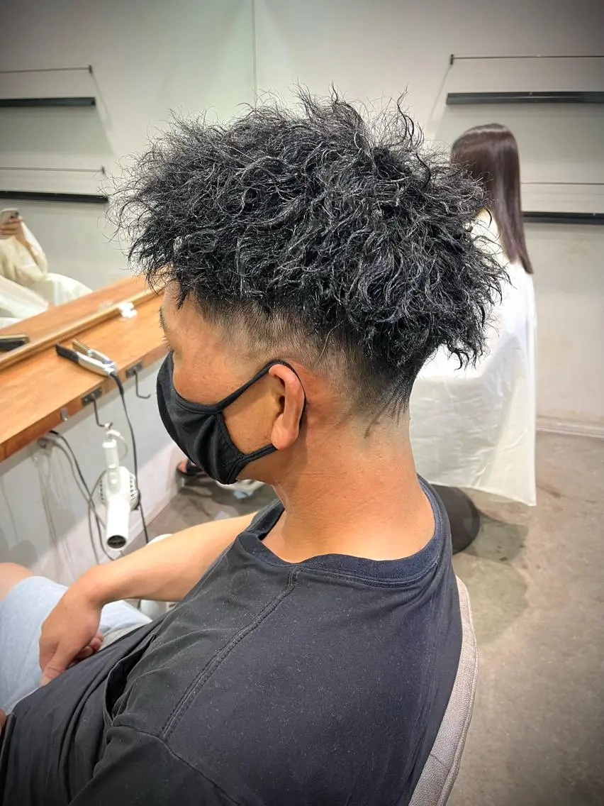 ショート パーマ メンズ アイブロウ フェードカット メンズパーマ メンズアイブロウ 京都駅メンズカット/ パーマ/Keigoのヘアスタイル