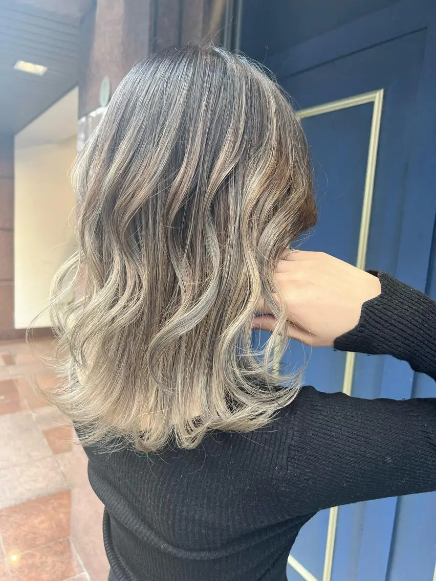 ミディアム レイヤーカット カット ヘアカラー トリートメント 💎清水隆宏💎 TOPSTYLISTのヘアスタイル