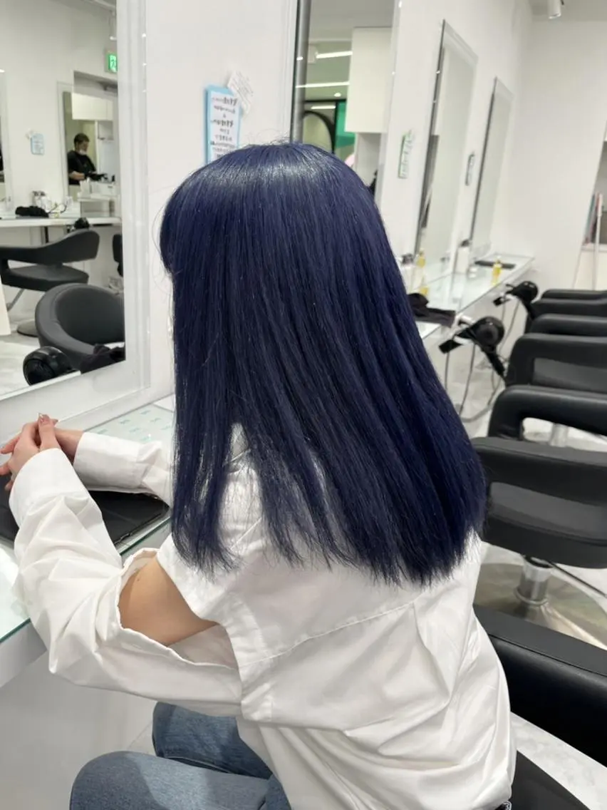 カラー ヘアカラー 暗髪うる艶ヘア🫧 yumi🐈‍⬛🪽のヘアスタイル