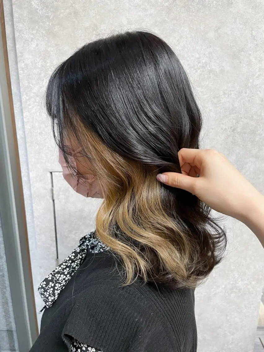 ミディアム カラー ヘアアレンジ ベージュカラー 透明感カラー グレージュ インナーカラー イワタ マハ/ minim hairのヘアスタイル