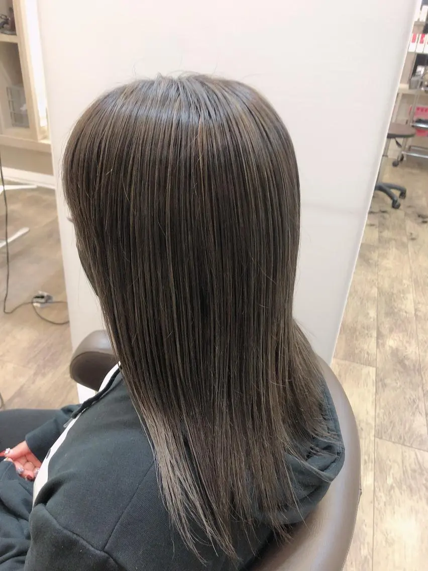 セミロング カラー ハイライトカラー ハイライト ヘアカラー 尚平 40代からの 髪質改善専門のその他イメージ