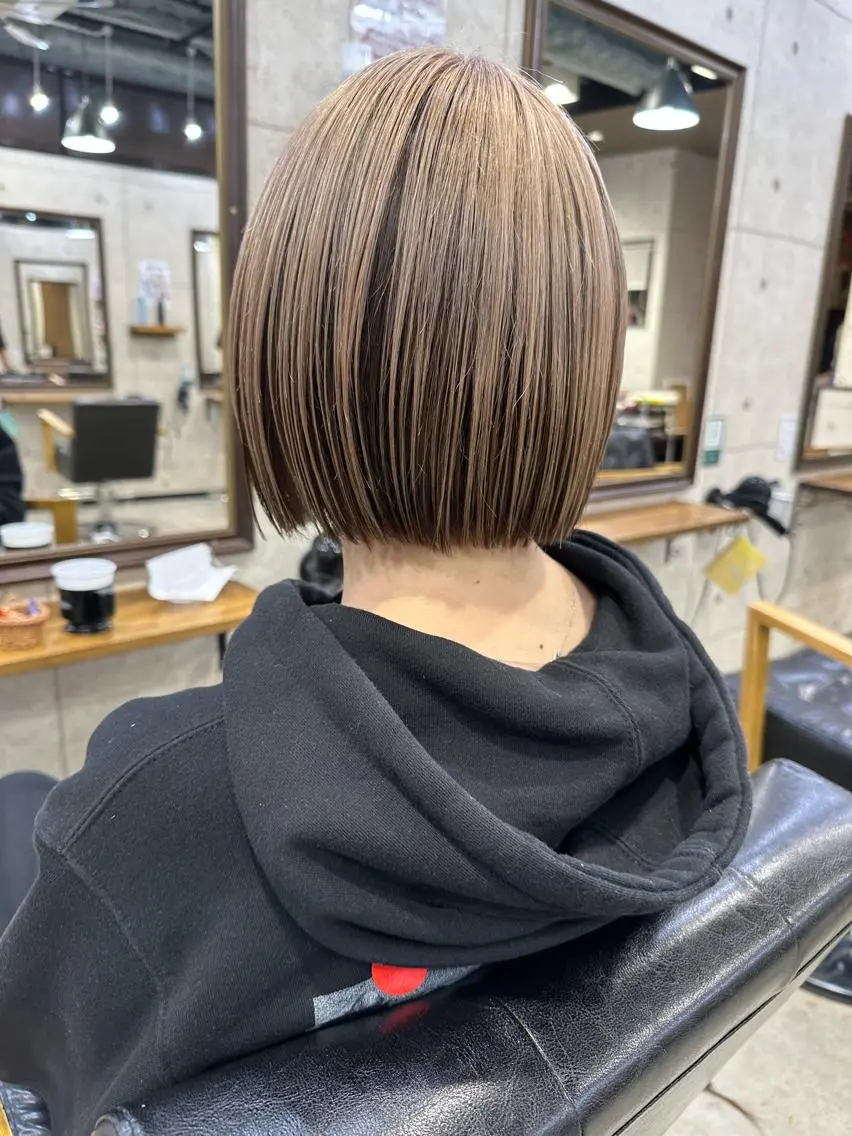 ショート カラー ボブ 遠藤沙也加 /レイヤーカットのヘアスタイル