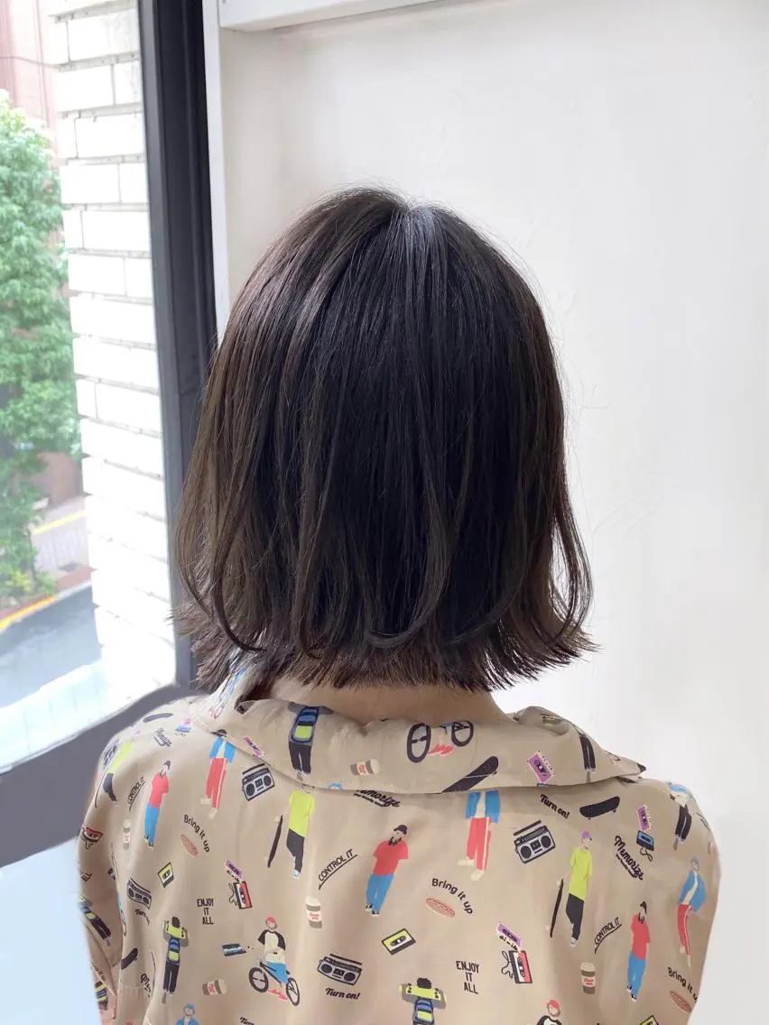 ショート ボブ 外ハネヘア ショート/レイヤー カット/服部タカノリのヘアスタイル