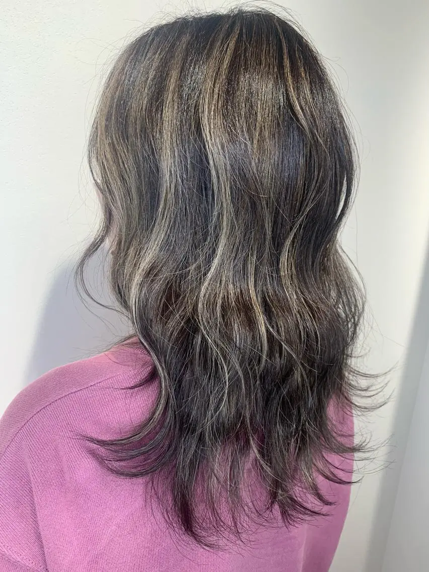 セミロング カラー ハイライトカラー ハイライト 佐々木 有彩のヘアスタイル