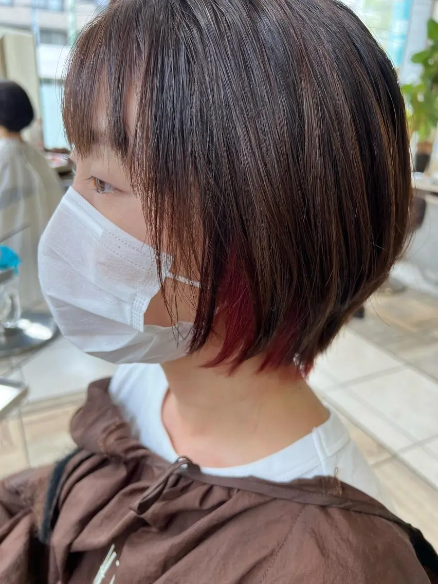 ショート カラー ヘアカラー EARTH岩楯 優貴のヘアスタイル