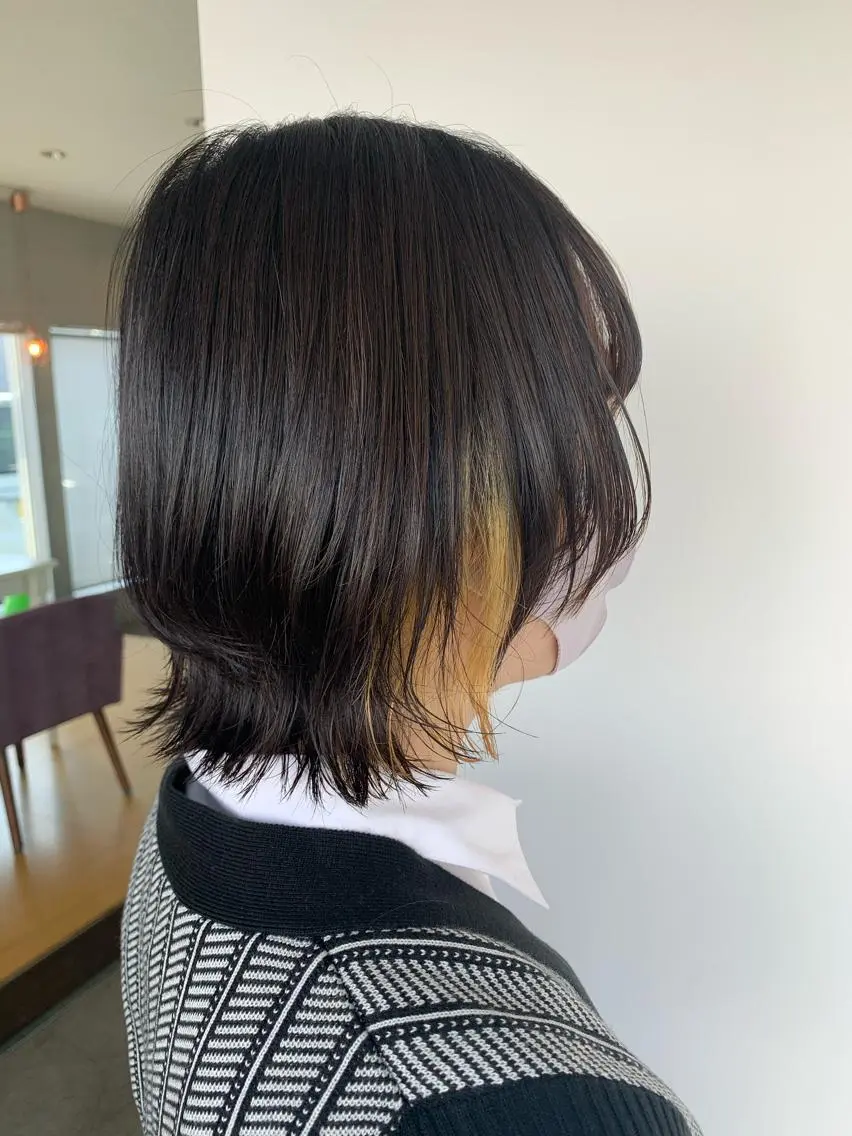 ミディアム ウルフカット おせ ちさとのヘアスタイル
