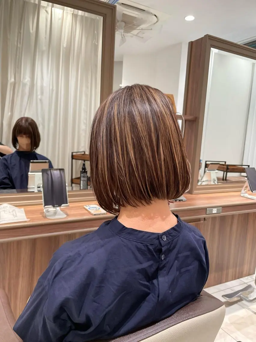 ショート カラー ヘアアレンジ ブリーチ ケアブリーチ イヤリングカラー ハイライトカラー イルミナカラー カット ヘアカラー 🇰🇷韓国ヘア★ 副店長.쿠리타⭐︎のヘアスタイル
