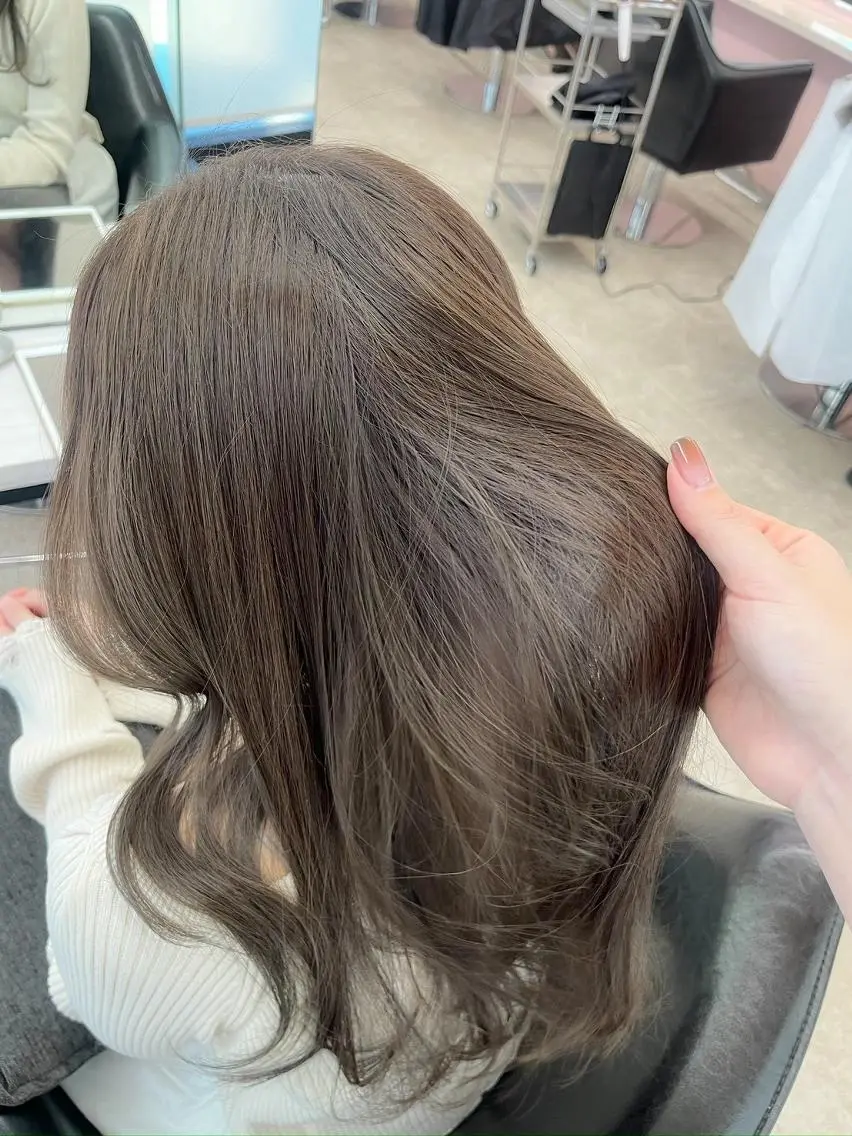 セミロング ヘアカラー ryo 【MATTY】のヘアスタイル
