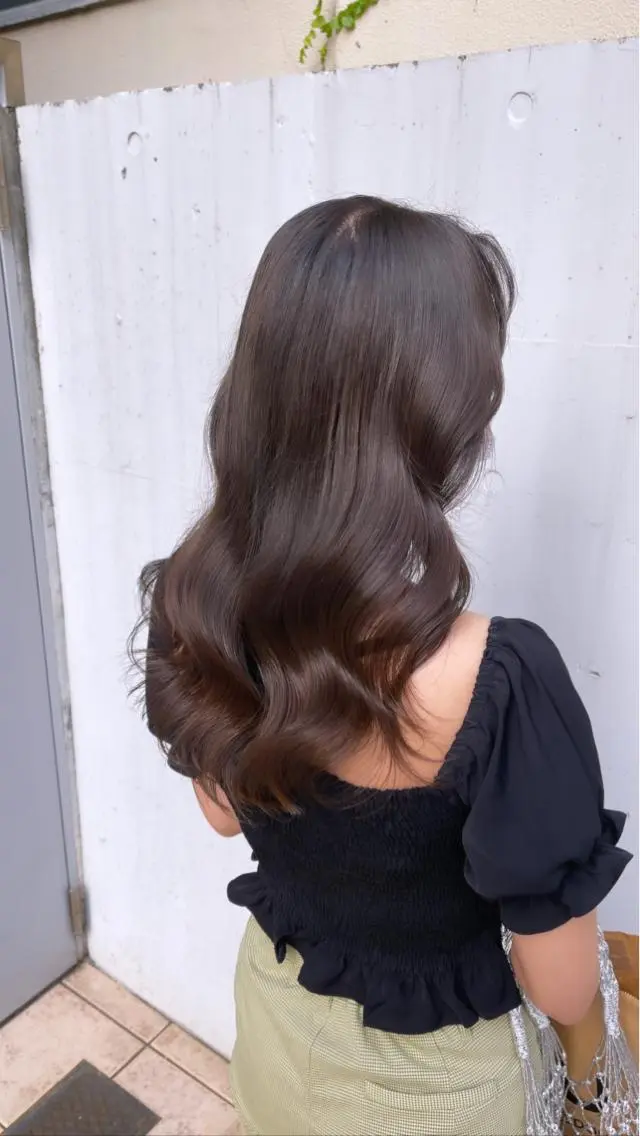 ロング カラー ベージュカラー ブラウンカラー 泉 堅也のヘアスタイル