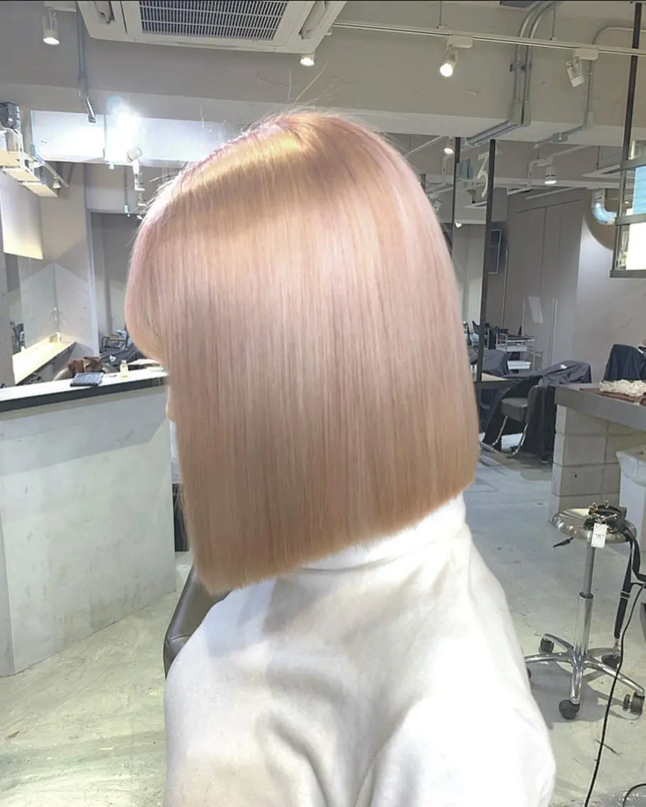 ショート カラー ブリーチ ブロンド ハイトーンカラー ボブ 似合わせカット 全国No.1歴あり HINATA🥇のヘアスタイル