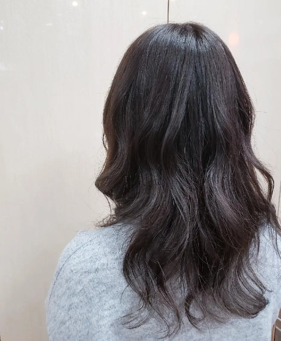セミロング カラー 💜𝑳𝑼𝑵𝑨 🌻母良田愛美🌻のヘアスタイル