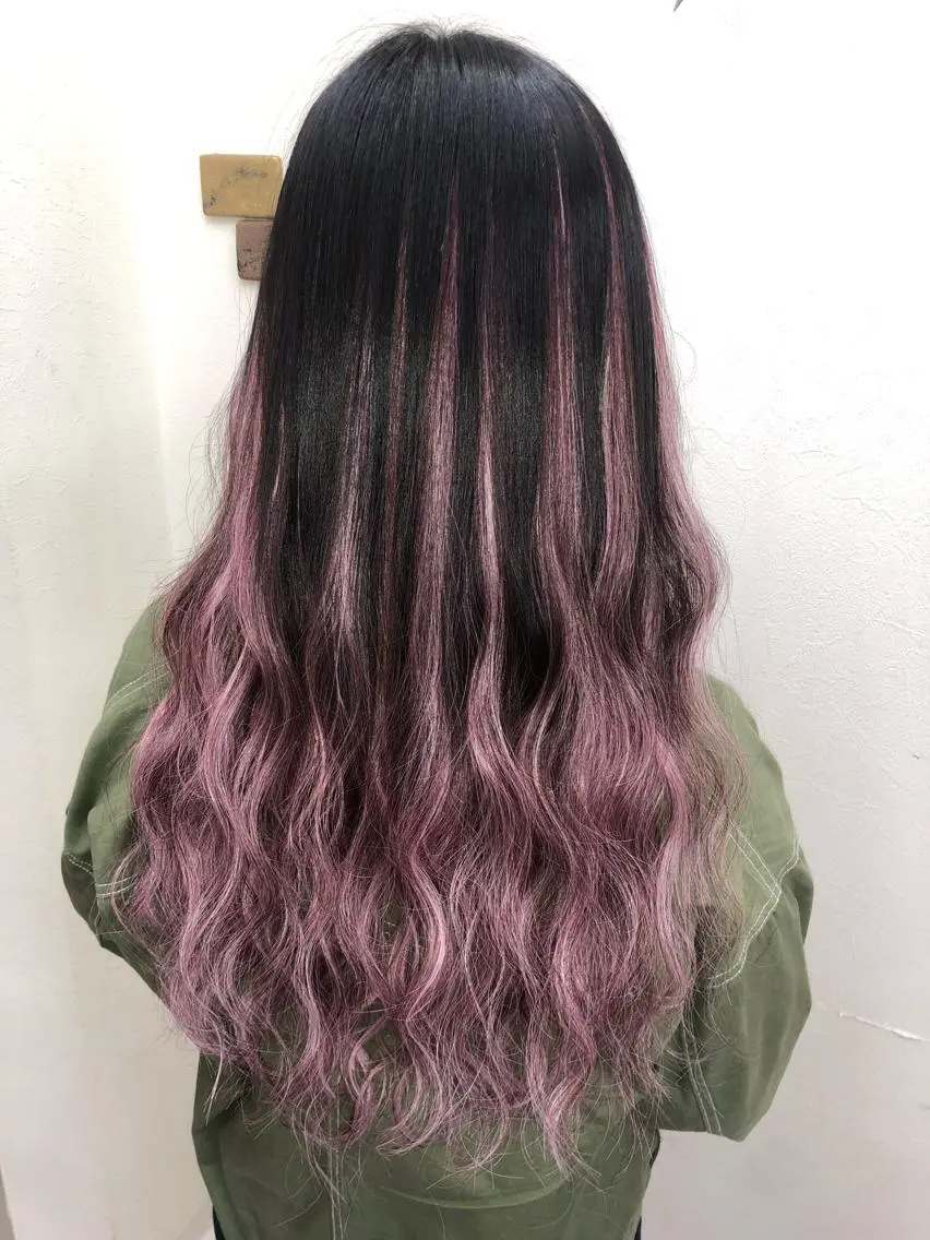 ロング カラー グラデーションカラー ピンクカラー ヘアカラー トリートメント エクステ MAKO ❤️🔥NEXTのヘアスタイル