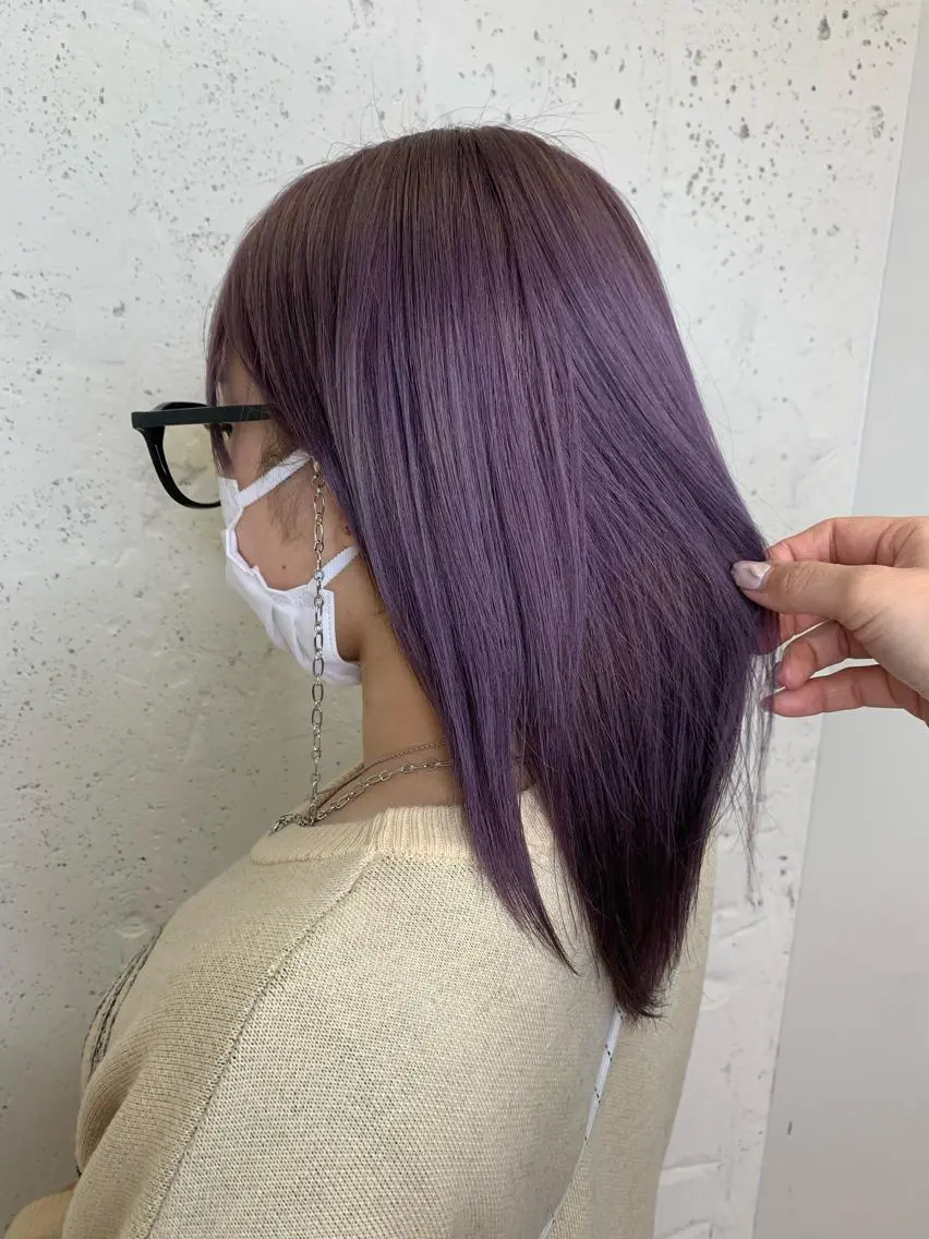 ミディアム カラー 透明感ハイトーン🦄 キラ🌈のヘアスタイル