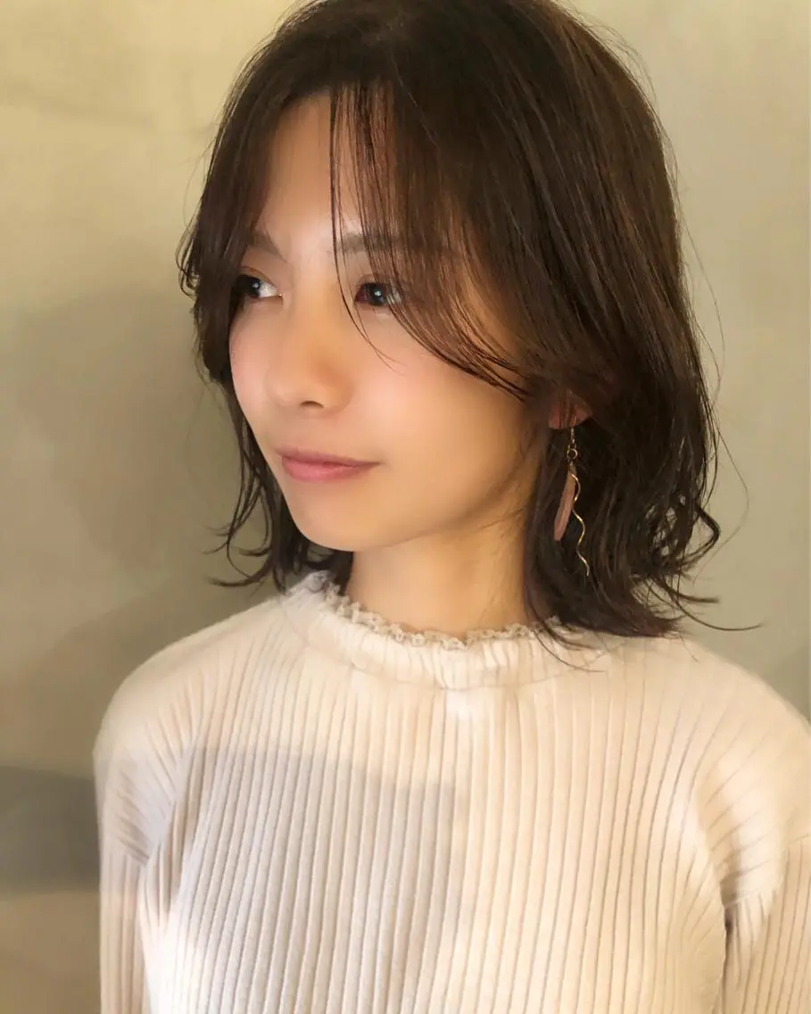 ミディアム カット ヘアカラー トリートメント Honda Chikaのヘアスタイル