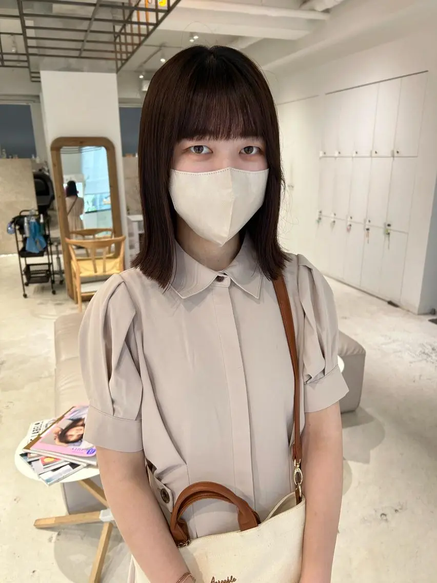 ミディアム カット 透明感カラー🫧 nanohaのヘアスタイル