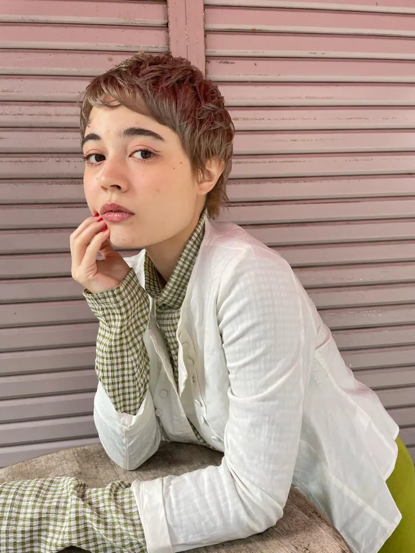ショート カラー ショートボブ ブリーチ ボルドーカラー ボブ 外国人風カラー ヘアカラー ショート/ボブ/ 心斎橋/宮脇美奈のヘアスタイル