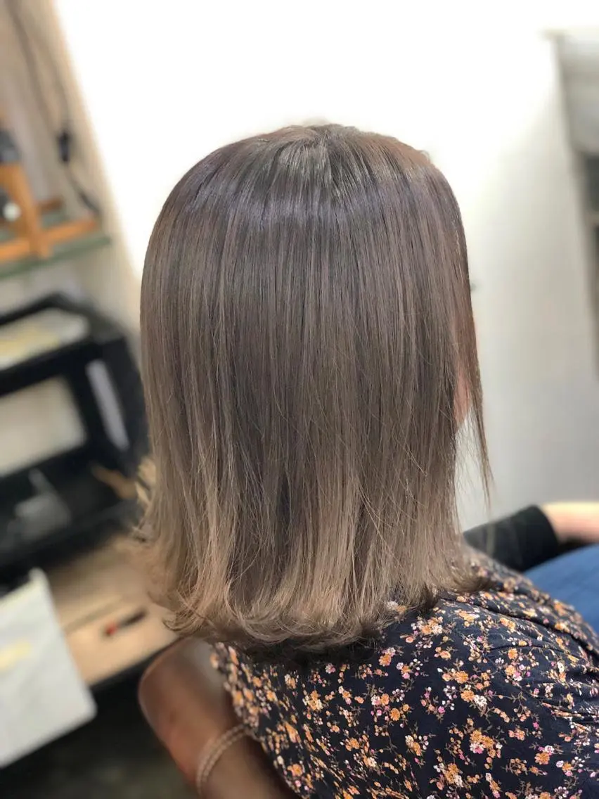 セミロング カラー ブリーチ グラデーションカラー 【艶髪×韓国風】 毛流れ職人 RYOのヘアスタイル