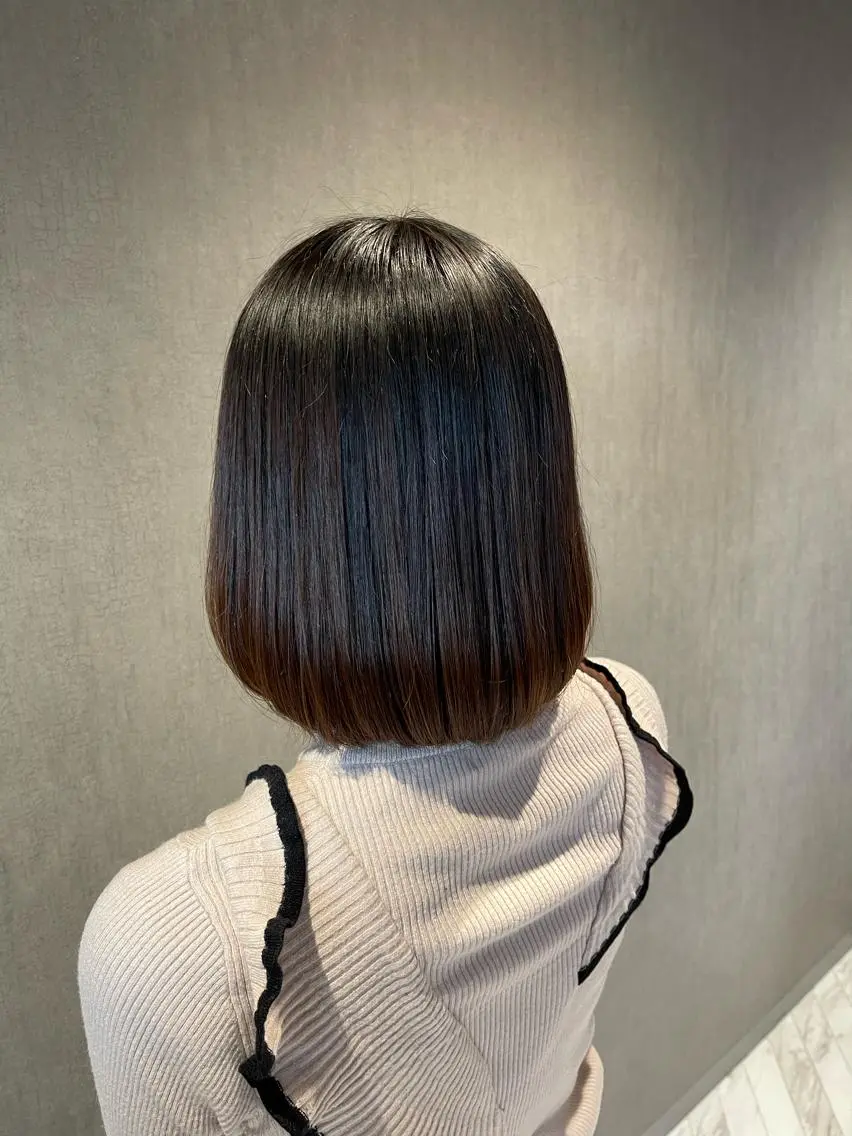 ミディアム 高品質シールエクステ /艶髪/HIROのヘアスタイル