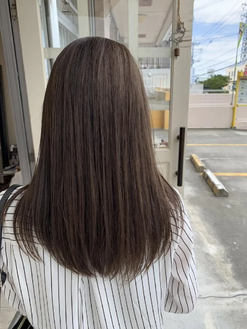 セミロング 内間 美菜のヘアスタイル