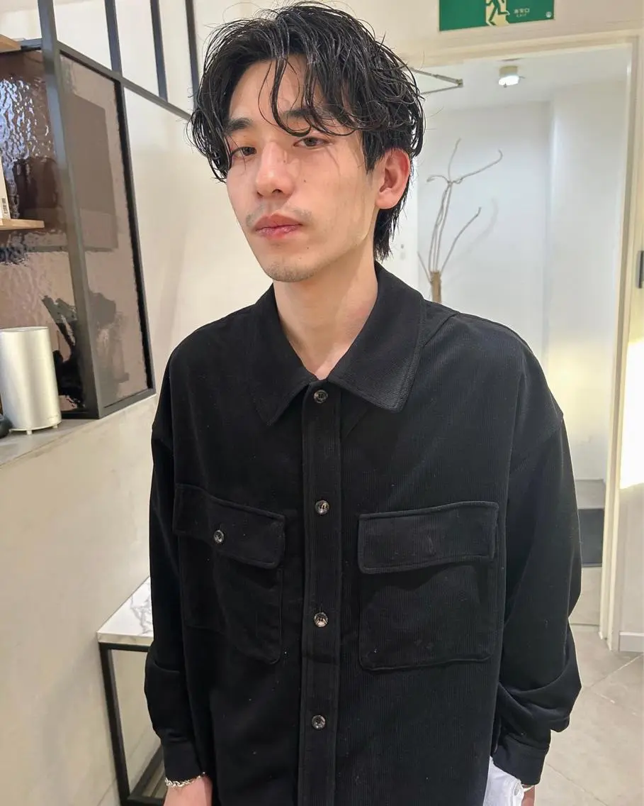 ショート パーマ メンズ センターパート メンズパーマ カット パーマ トリートメント 村上雅人 ナチュラルモードのヘアスタイル