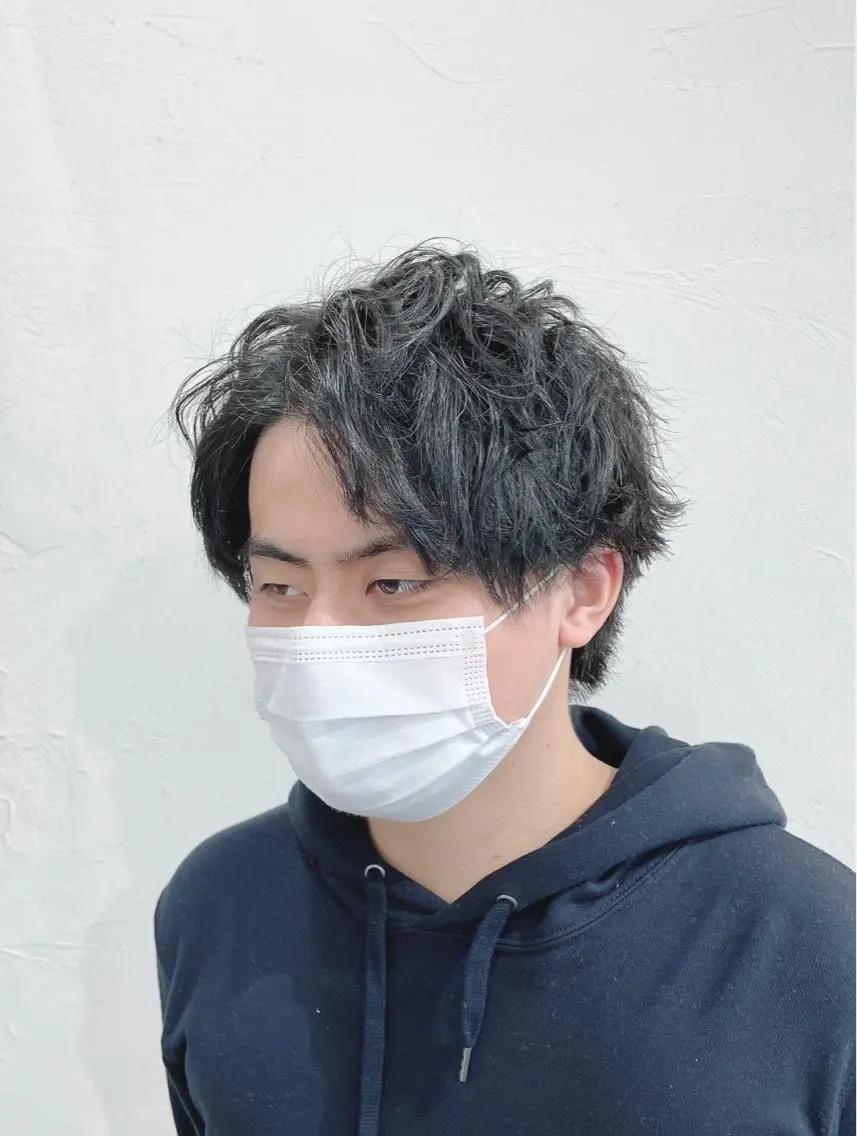 ショート メンズ センターパート マッシュ メンズパーマ かんばら りょーいのヘアスタイル