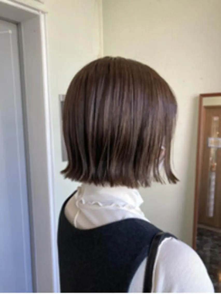 ミディアム カラー パーマ ヘアアレンジ ミディアムパーマ アディクシーカラー ベージュカラー ブリーチ ケアカラー カット トリートメント ヘアケア特化型サロン newi 梅田のヘアスタイル