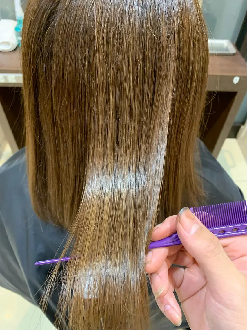 カラー ベージュカラー OPERA 赤塚のヘアスタイル