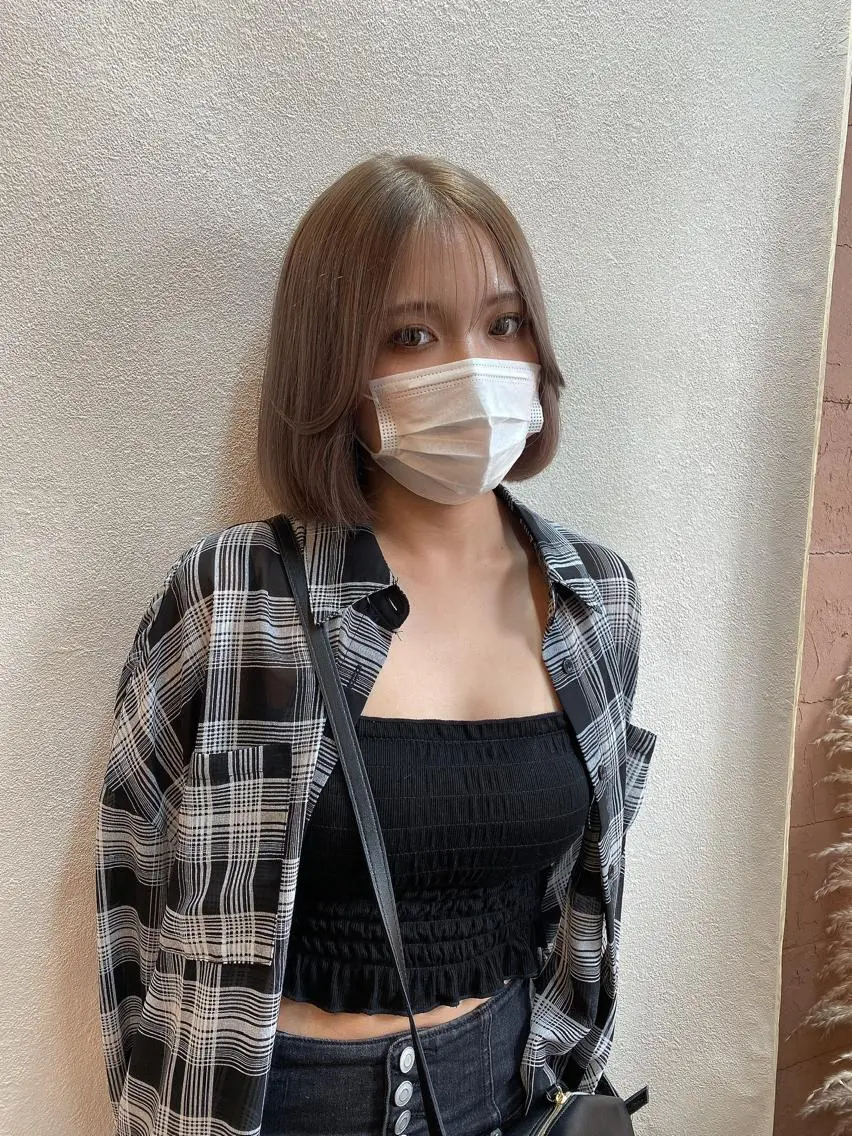 ミディアム DopeLIT モデル募集中のヘアスタイル