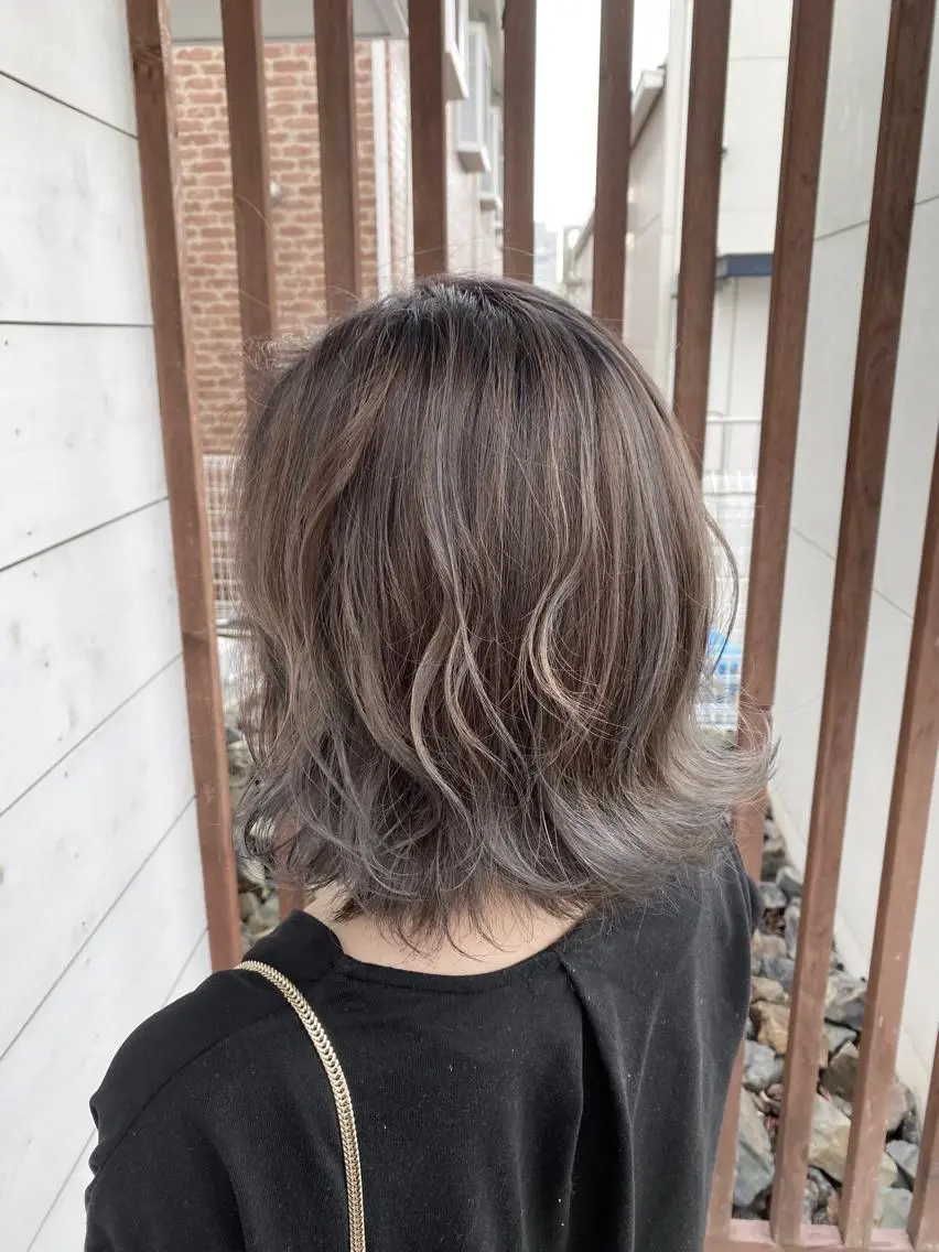 カラー SALOWIN栄 高須大貴のヘアスタイル