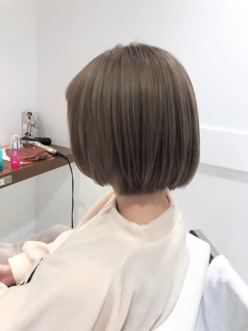 ミディアム カラー グレージュ ウルフカット ハッシュカット/七海のヘアスタイル