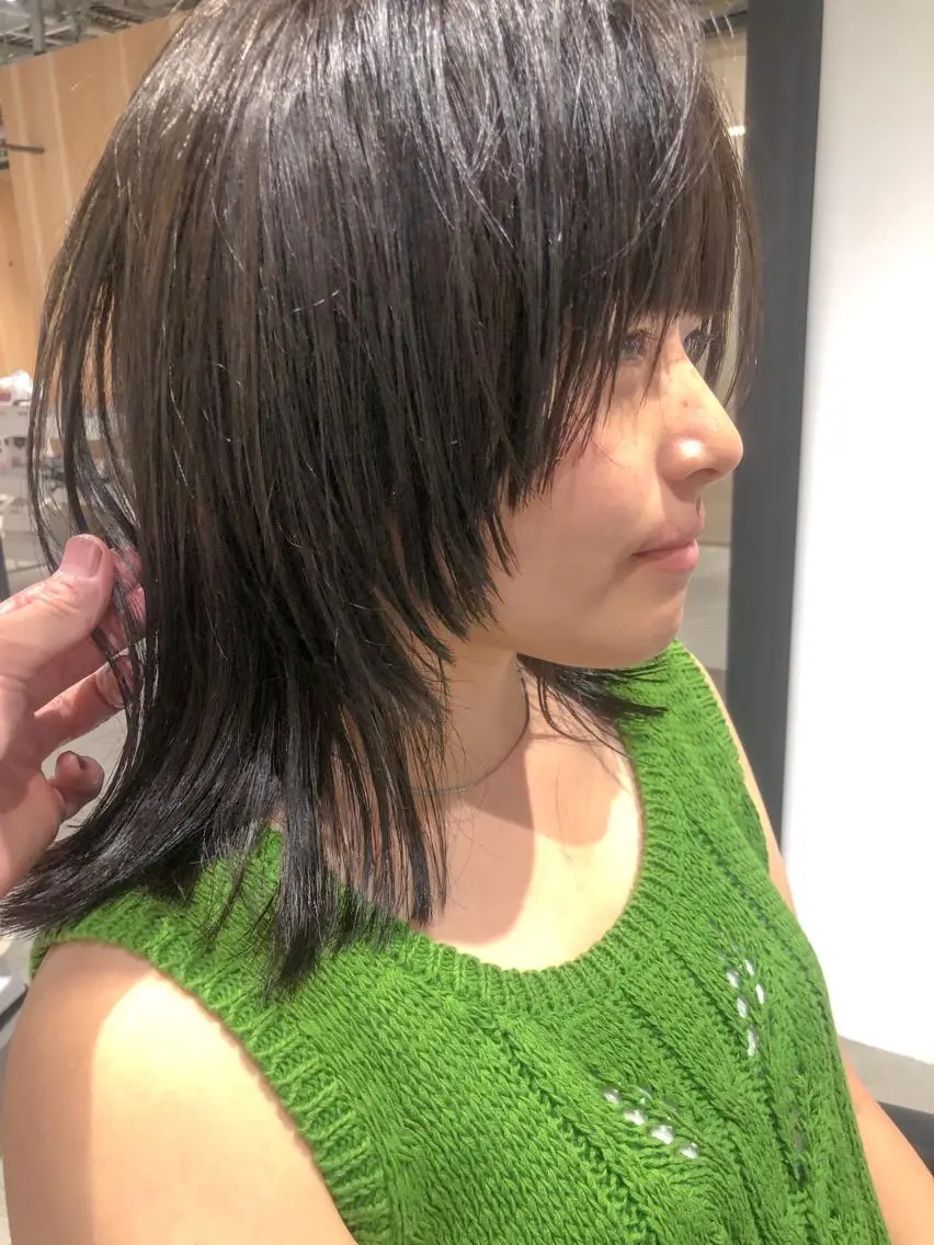 ミディアム カラー ウルフカット カット ヘアカラー トリートメント センスをお届けします 大谷将生infpのヘアスタイル