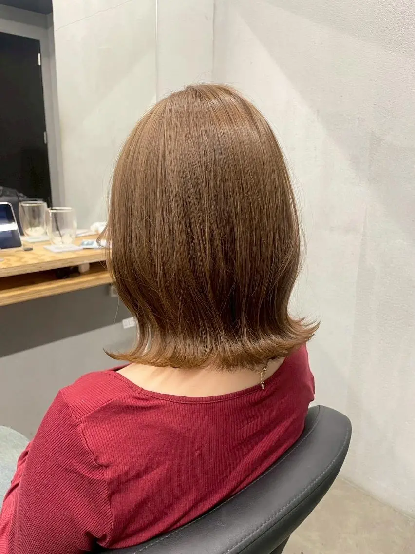 ミディアム カット ヘアカラー トリートメント N 【エヌ】のヘアスタイル