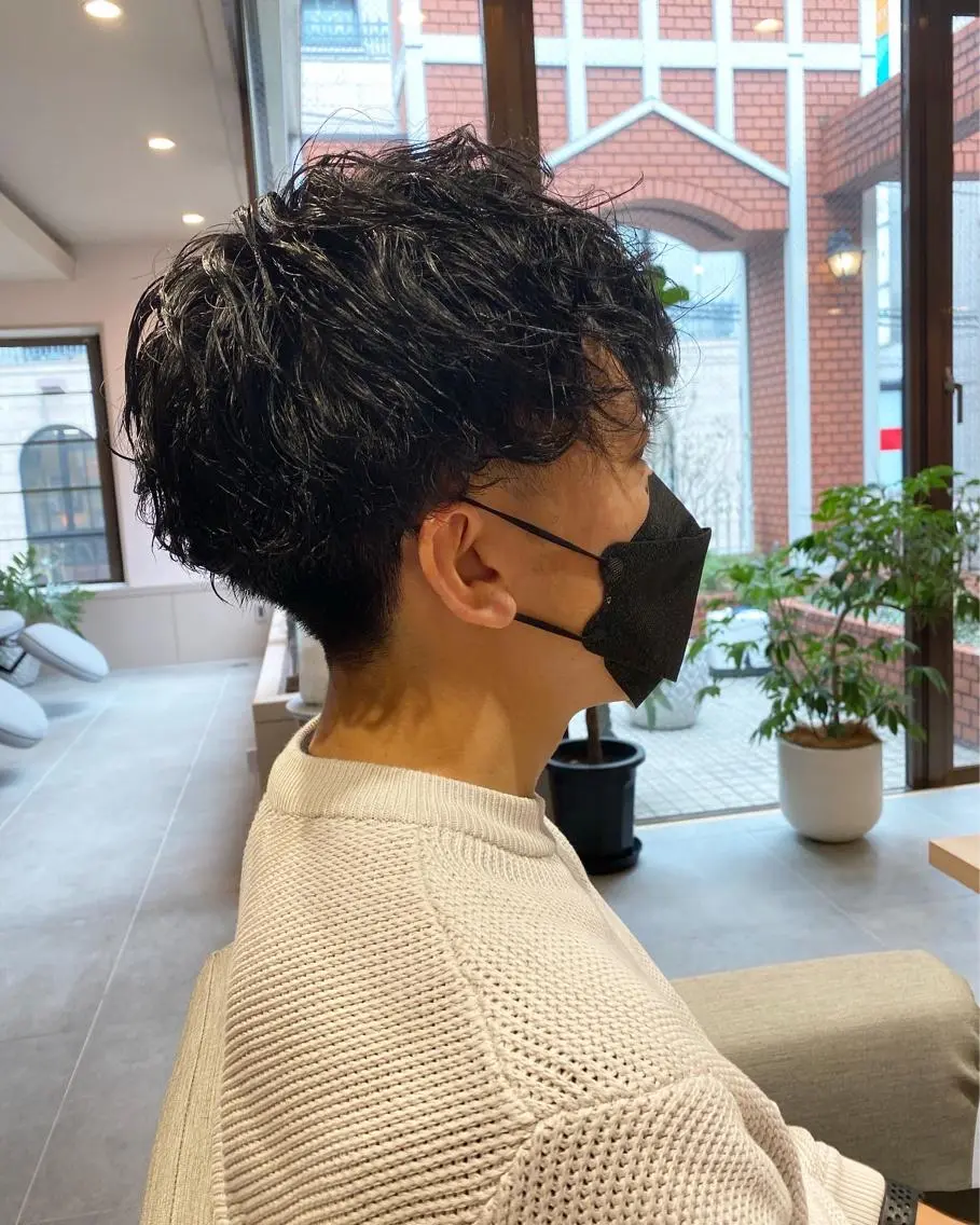ショート パーマ メンズ マッシュ メンズパーマ 刈り上げ カット nagisa /縮毛矯正のヘアスタイル