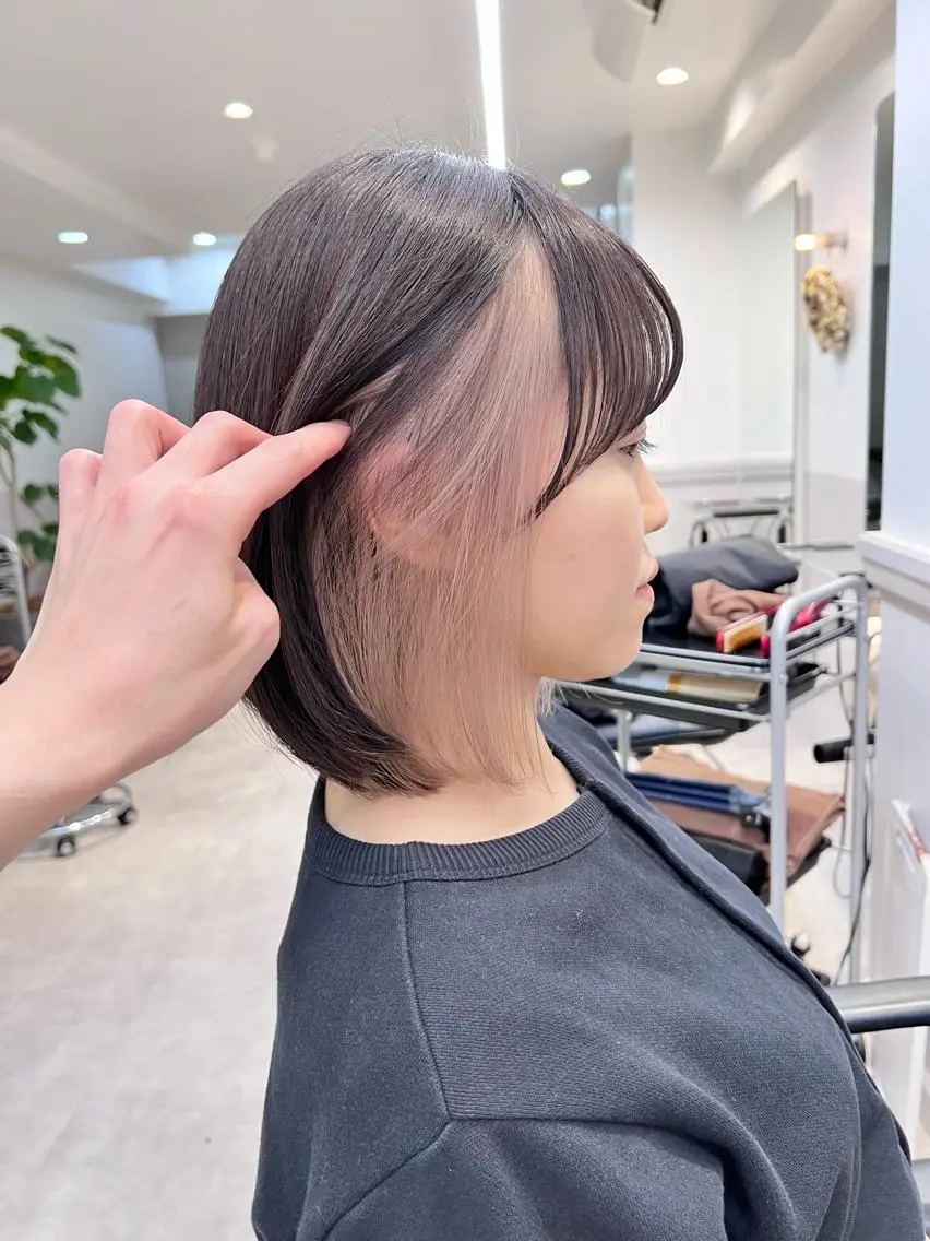 ショート カラー インナーカラー ボブ 夏山 秀憲のヘアスタイル