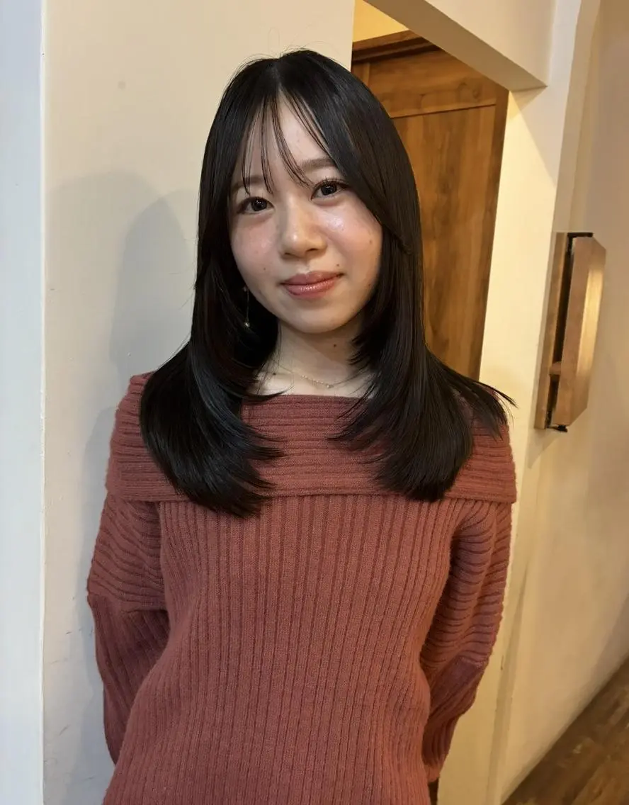 セミロング カラー 透明感カラー loty すずなのヘアスタイル