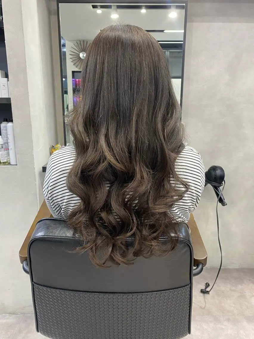 ミディアム カラー ヘアアレンジ ショートボブ シールエクステ ミディアムパーマ バレイヤージュ 透明感カラー FAAM Tsuneのヘアスタイル
