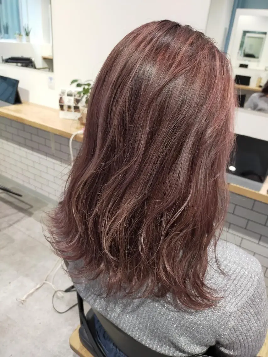 セミロング カラー ハイライトカラー ハイライト RU RIのヘアスタイル
