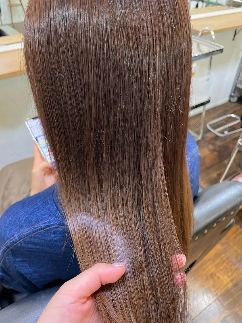 ロング Babylone 飯尾 香音のヘアスタイル