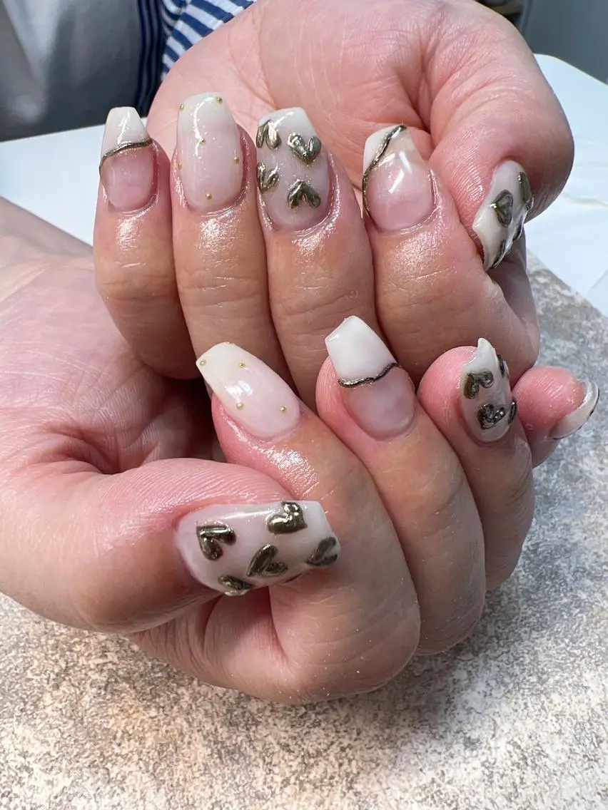ネイル ハート ミラーネイル coco nailのネイルデザイン