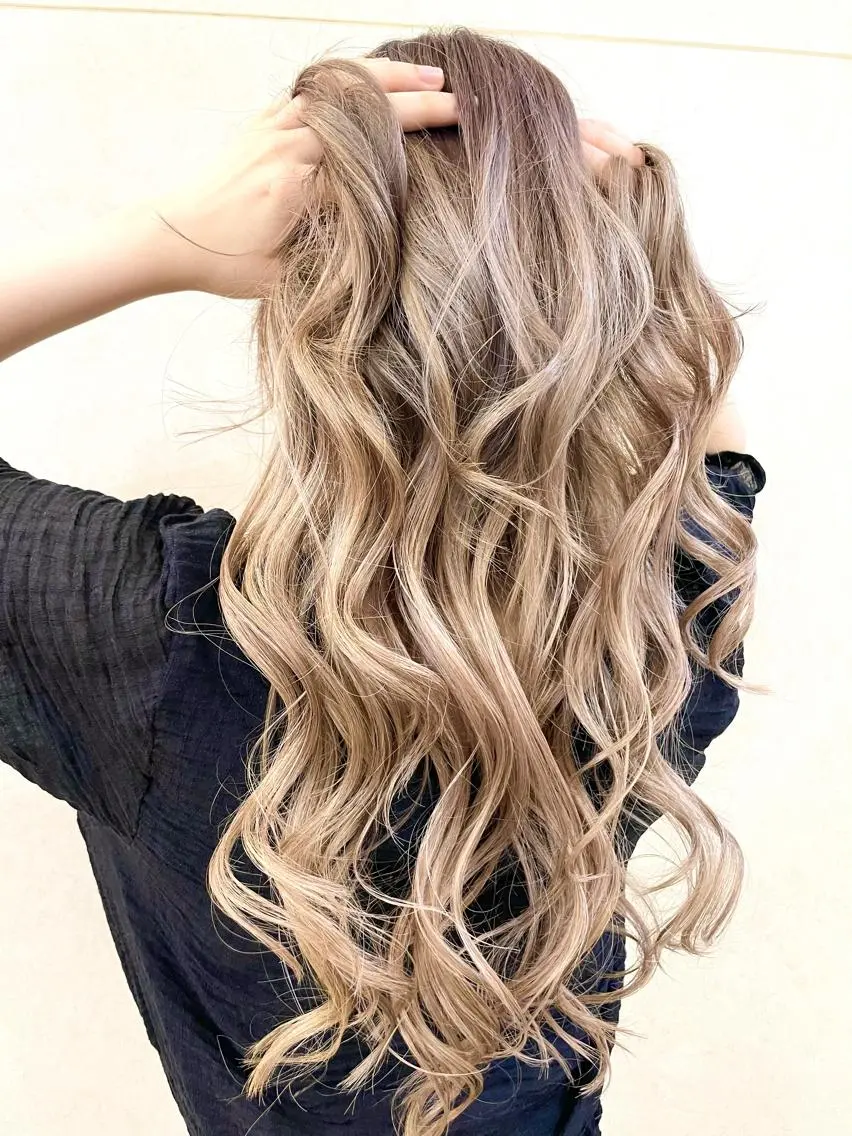 ミディアム カラー パーマ ヘアアレンジ メンズ シールエクステ メンズバレイヤージュ メンズブリーチ メンズハイライト メンズインナーカラー エクステ 🦋高瀬寛菜🦋 韓国/ブリーチのヘアスタイル