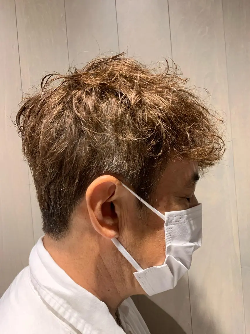 ショート パーマ メンズ 糟谷 慈英のヘアスタイル