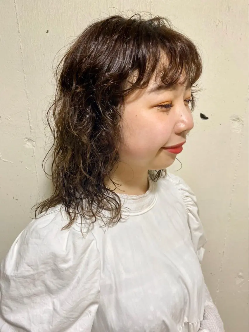 ミディアム カラー パーマ くせ毛 外国人風カラー カット ヘアカラー パーマ トリートメント パーマ美容師 hanaのヘアスタイル