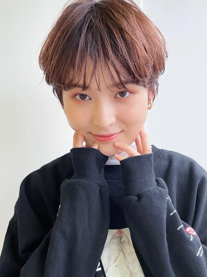 ショート 💜ショート💜 ウルフ、ボブ二色亜美のヘアスタイル