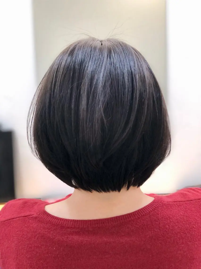 ショート アッシュ カット ヘアカラー トリートメント H by Real meのヘアスタイル