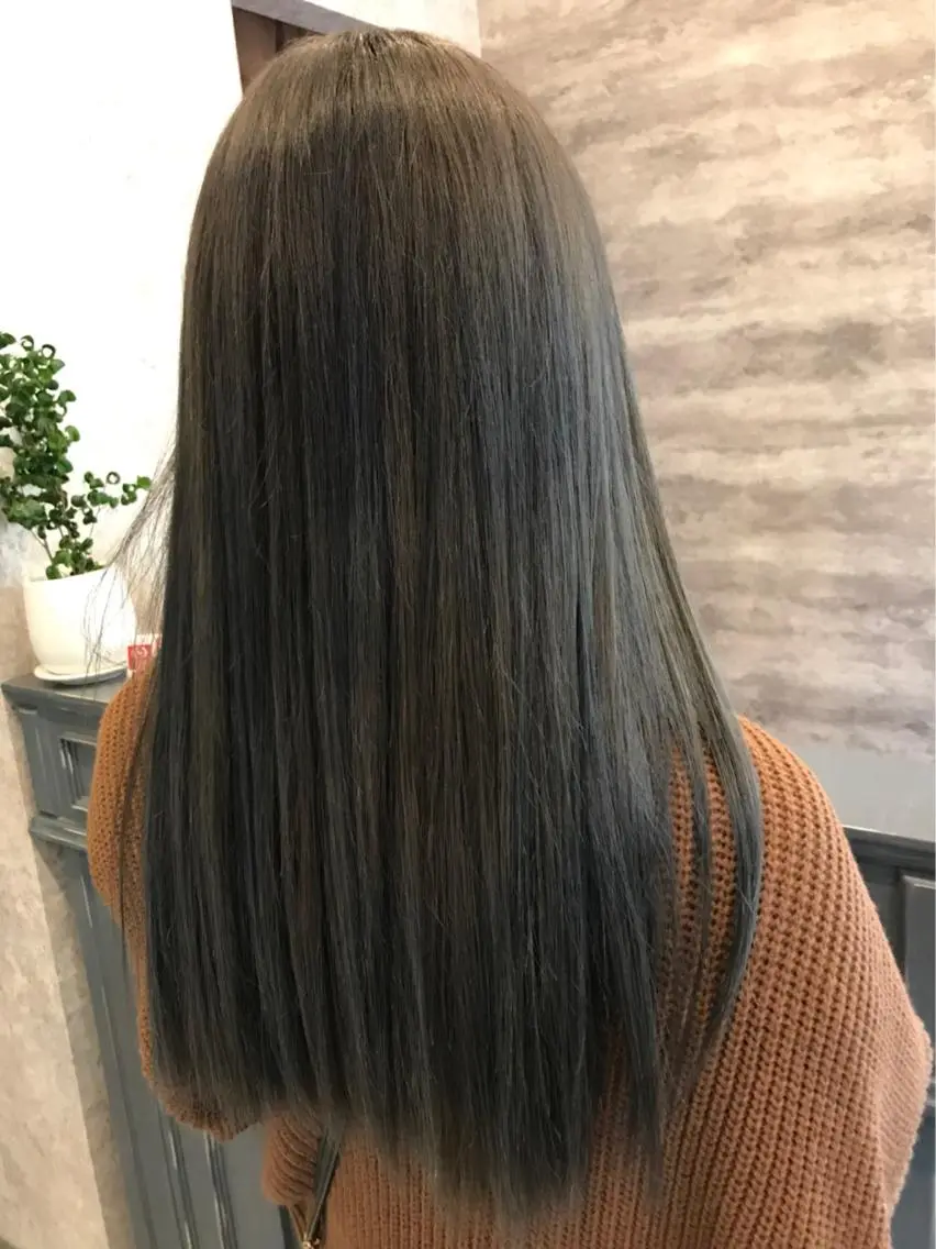 ロング カラー ブルーカラー ブルージュ Blanco Color&Careのヘアスタイル